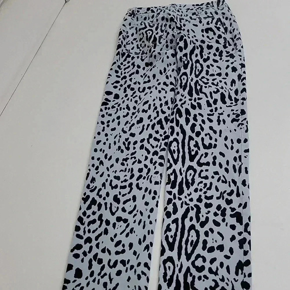 Good American Good Icon High-Rise Straight-Leg Jeans - Picture 13 of 16